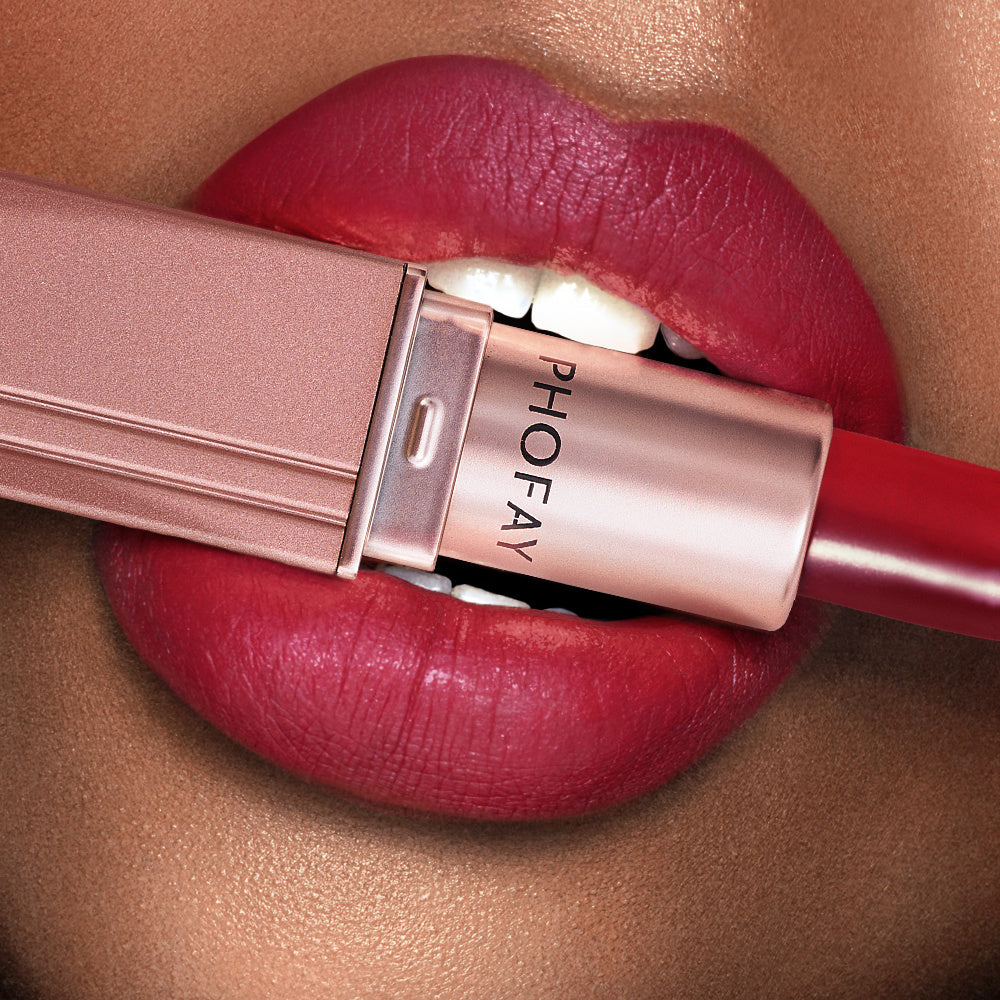 Waterproof Matte Lipstick – Long-Lasting, Highly Pigmented Velvet Finish Lip Color