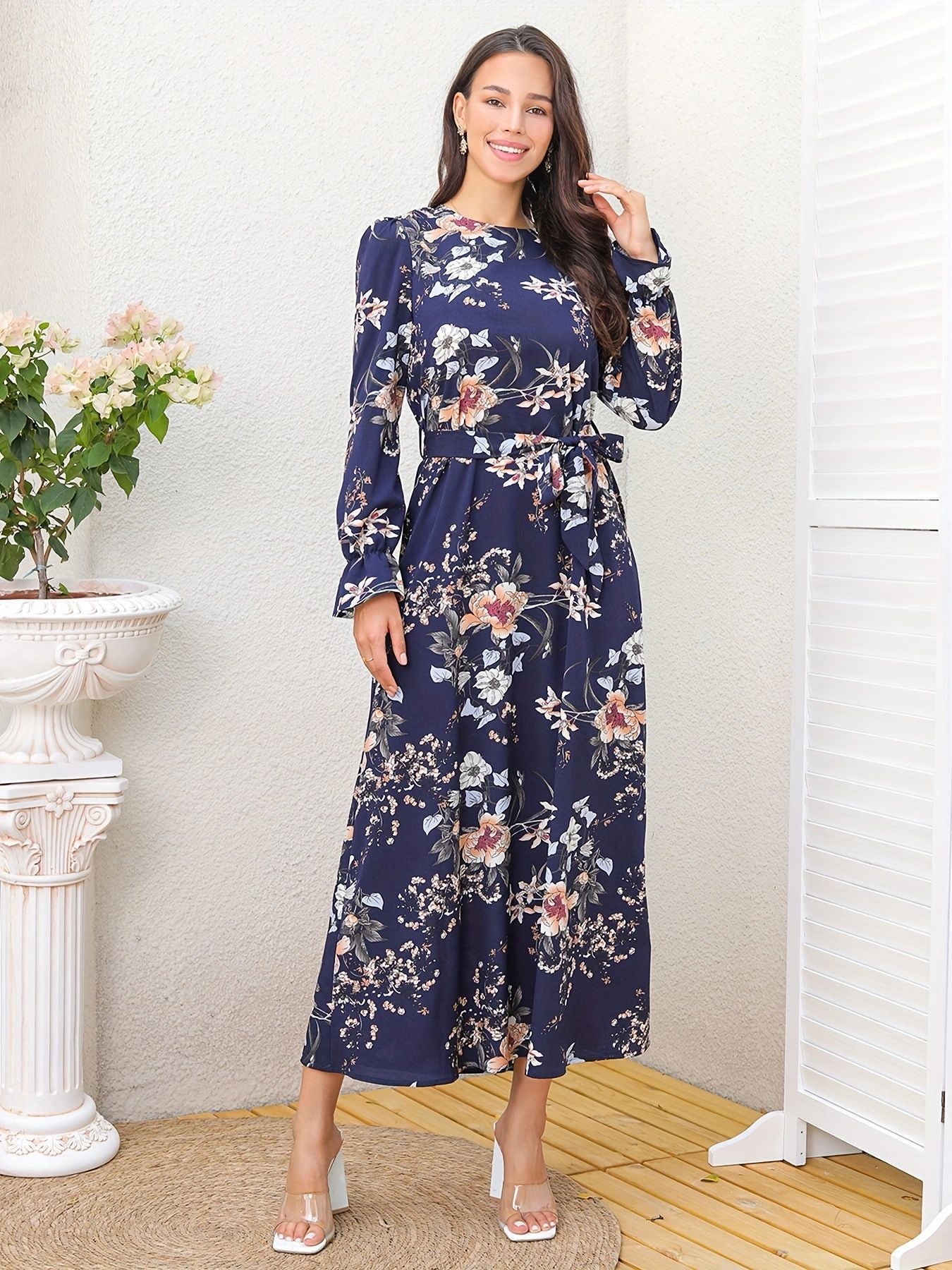 Women's Tied Long Sleeves Long Dress