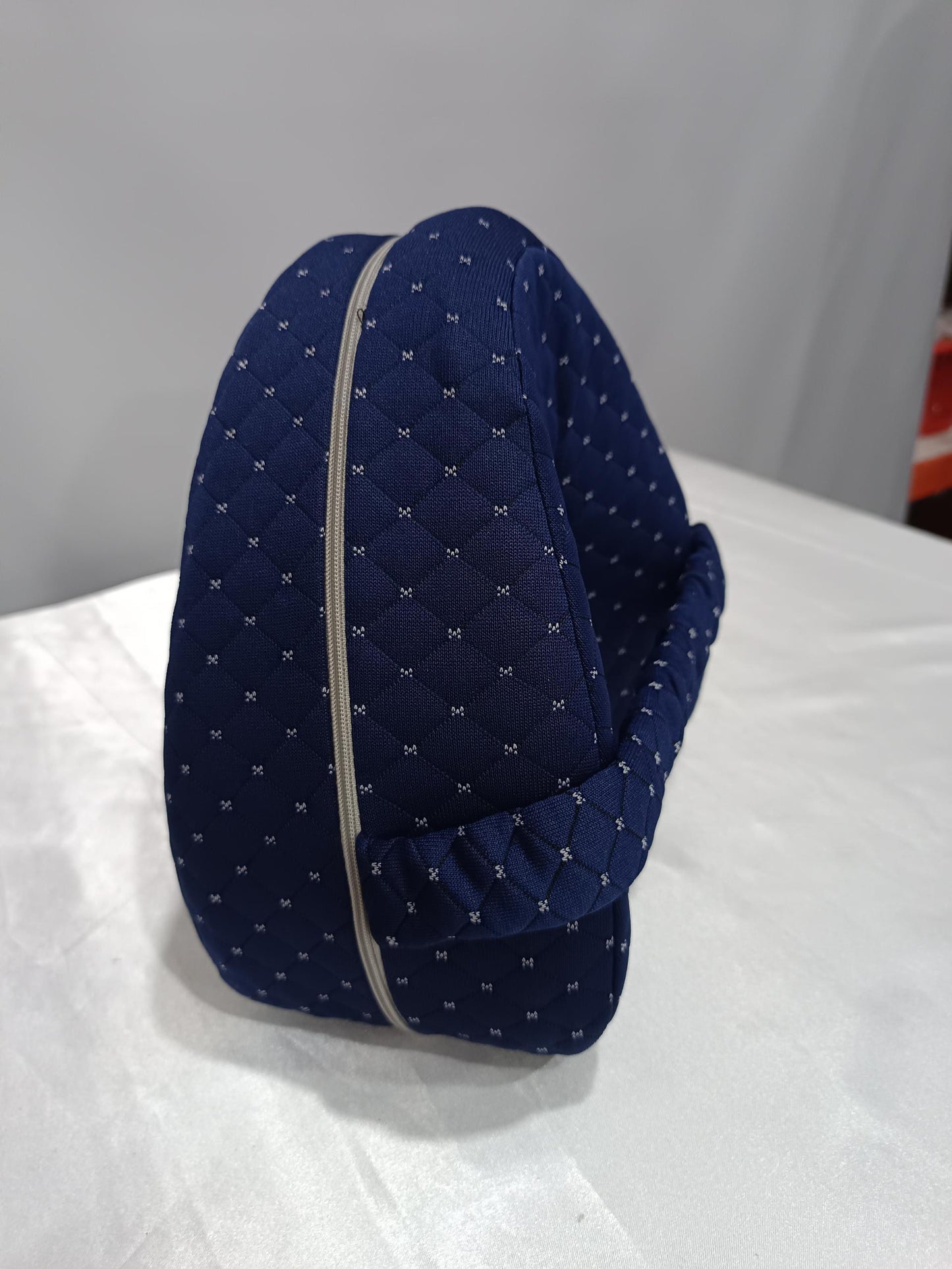 Leg Pillow – Heart-Shaped Memory Foam Contour Pillow for Side Sleepers, Hip, and Knee Support