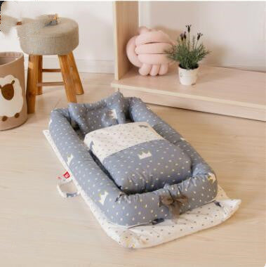 Foldable Portable Crib for Newborns | Bassinet Travel Bed with Anti-Pressure Mattress