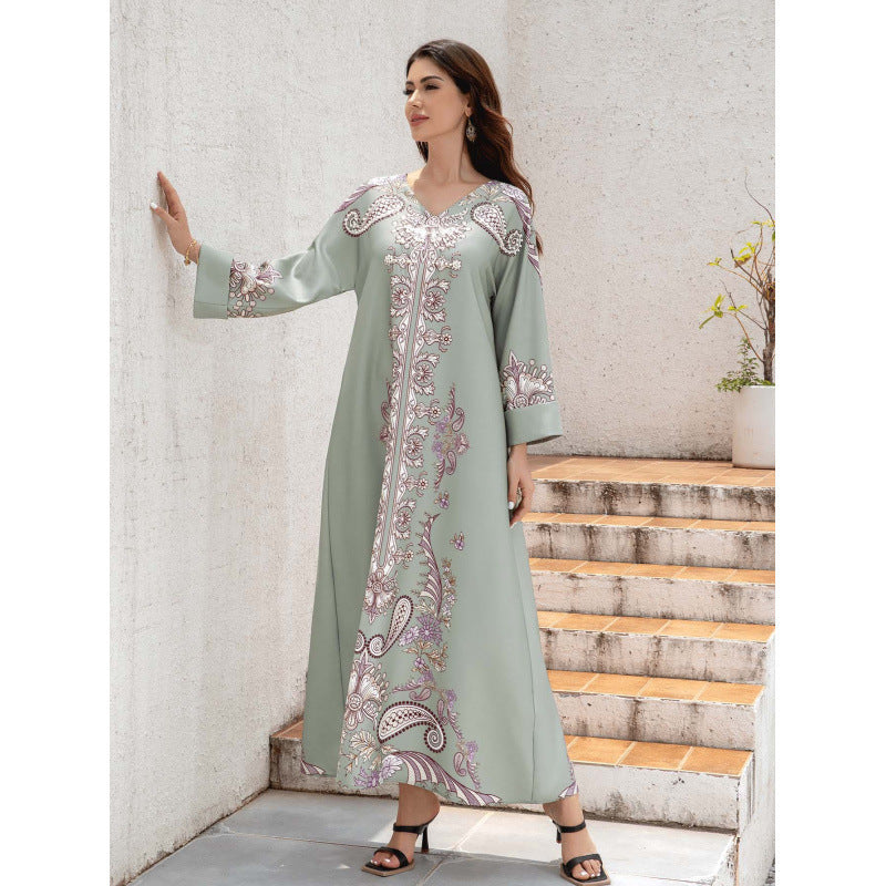 Muslim Women's Wear Robe Printing Hot Bead V-neck Turned Cuff Dress