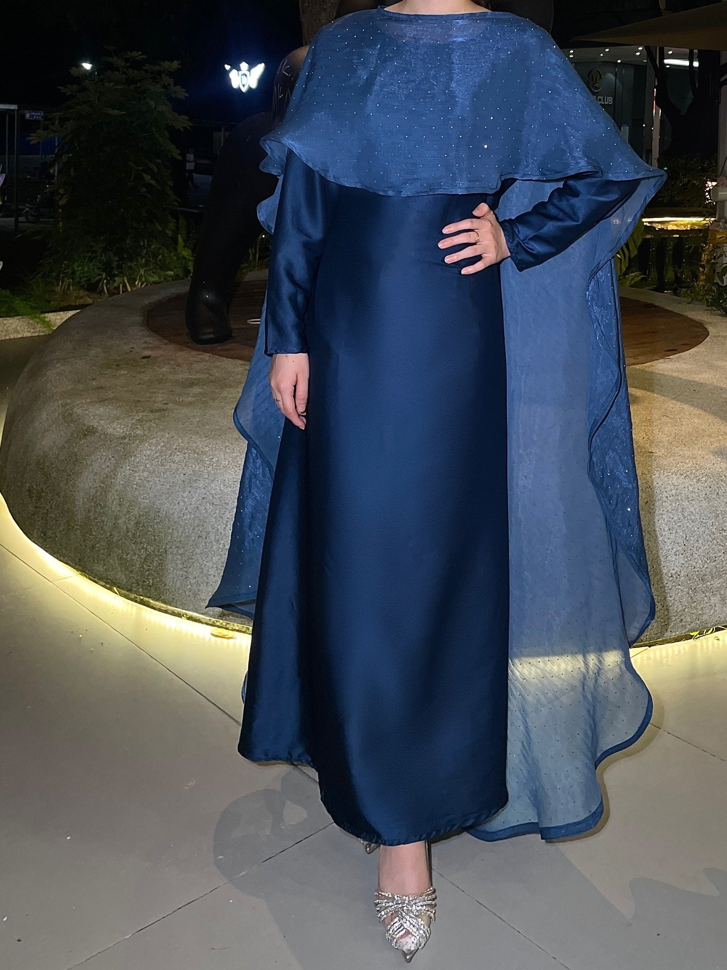 Muslim Solid Color Rhinestone Two-piece Suit With A Shawl Robe