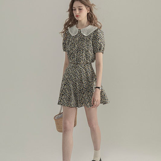 Bubble Sleeved Floral Short Sleeved Top For Women